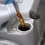 Dlaczego należy wymieniać olej w silniku?